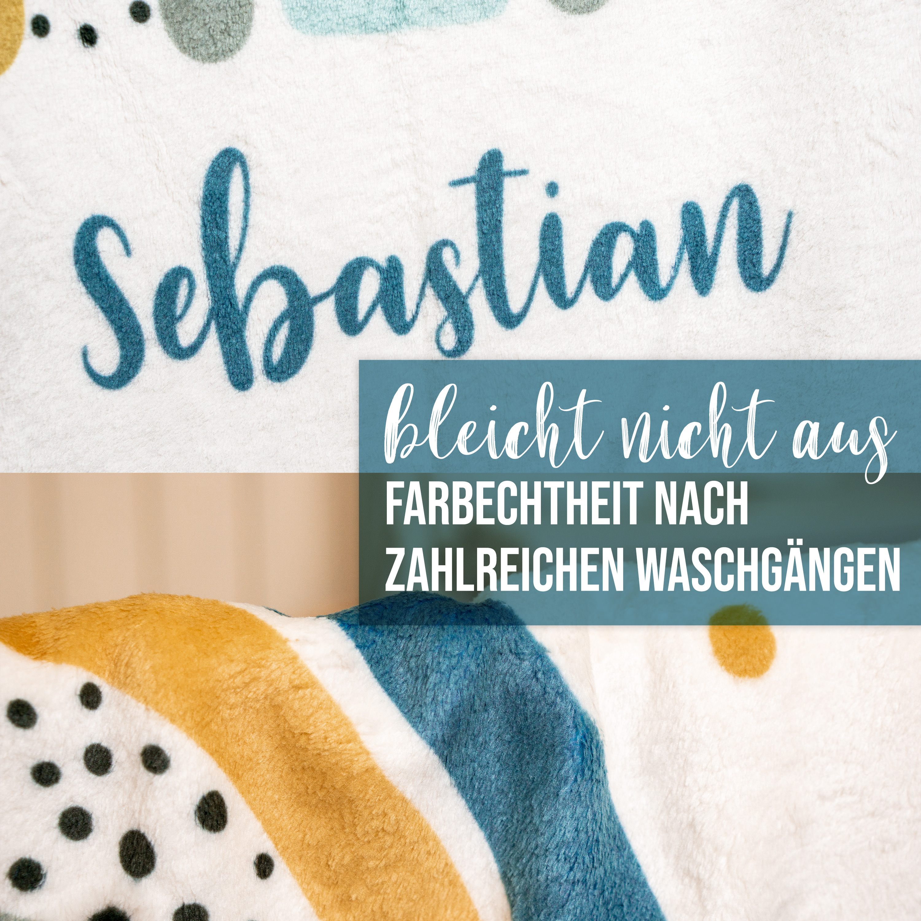 Flauschige 75x100 cm Kuscheldecke mit Namen oder Text personalisierbar im Design Bär in blau