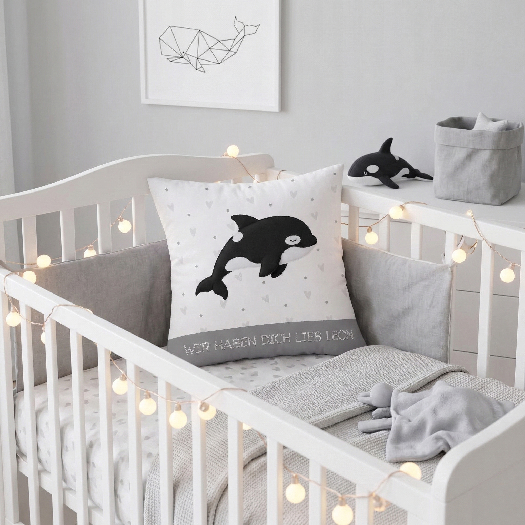 Personalisiertes Kissen „Schlummer-Orca“ – Kuschelweich in Stick-Optik