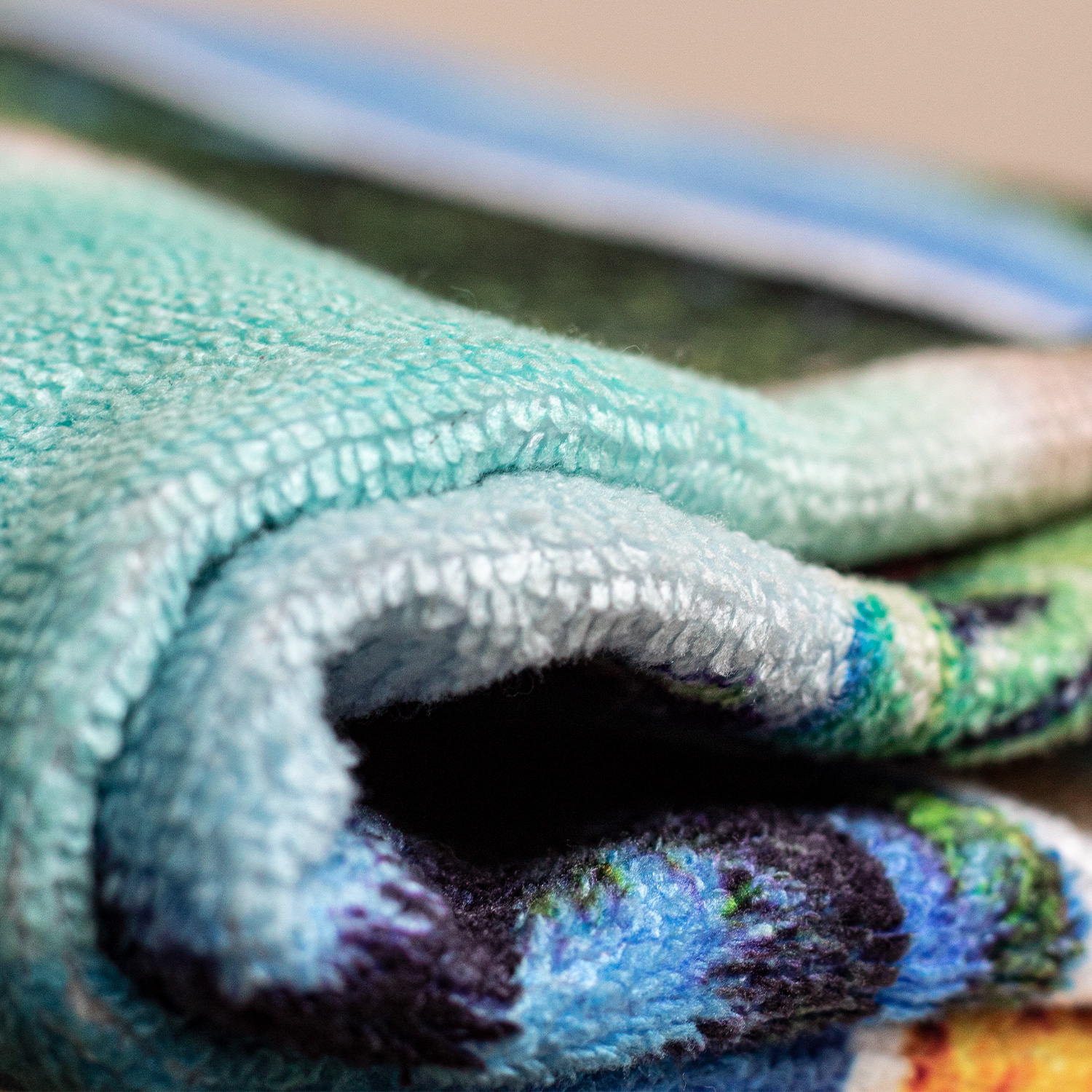 Handtuch 50x100 cm mit Namen oder Text personaliserbar im Design Hase in Rosa