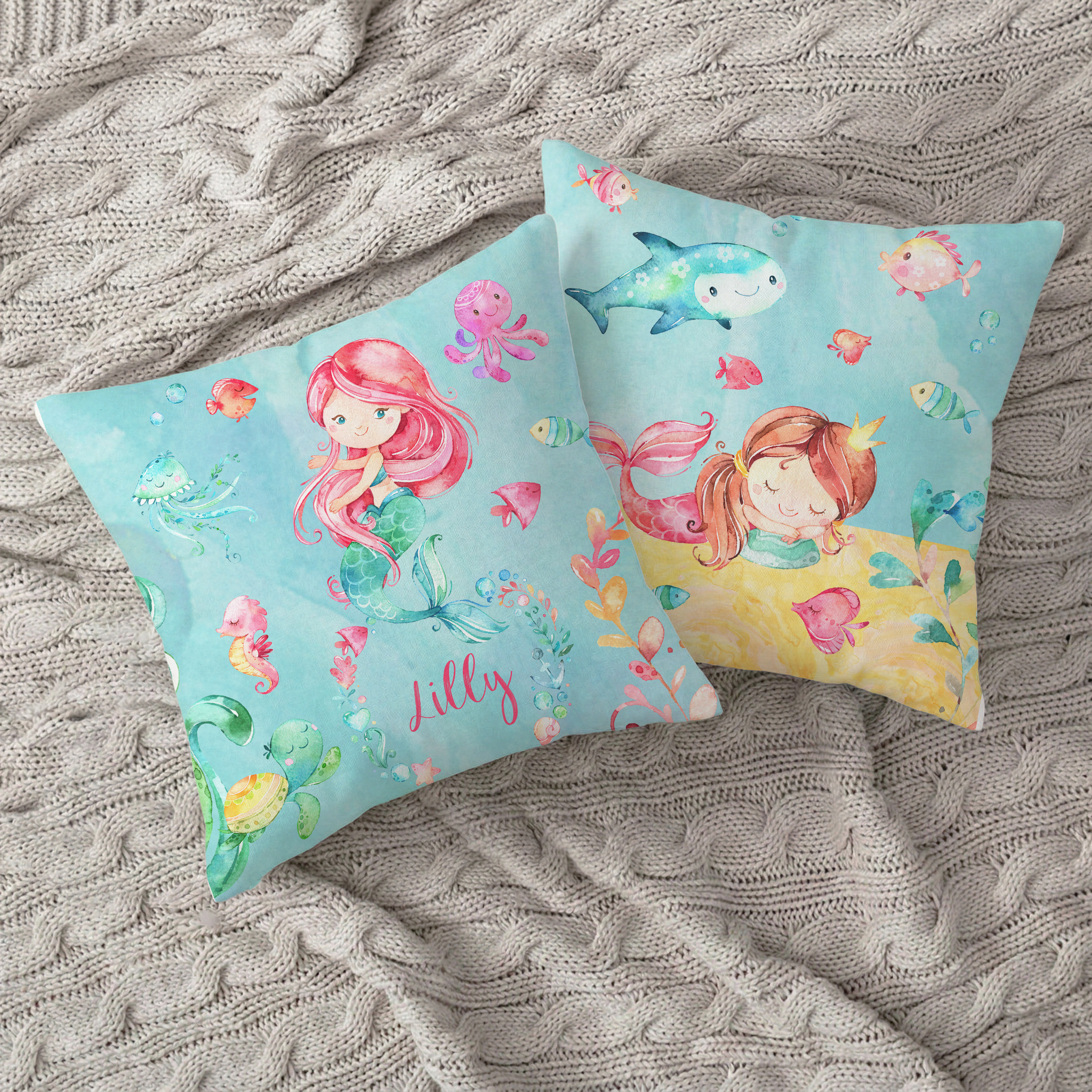 Kissen inklusive Innenkissen mit Namen oder Text personalisierbar im Design Meerjungfrau in zwei Größen 
